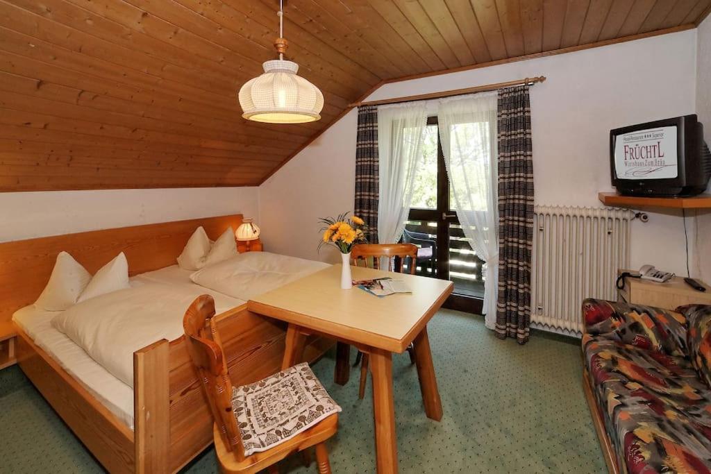 Haus Jupp Hotel Zandt Екстериор снимка